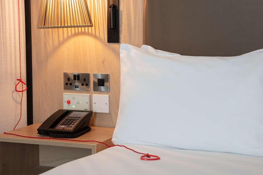 Doubletree By Hilton London Elstree 호텔 보어햄우드 객실 사진