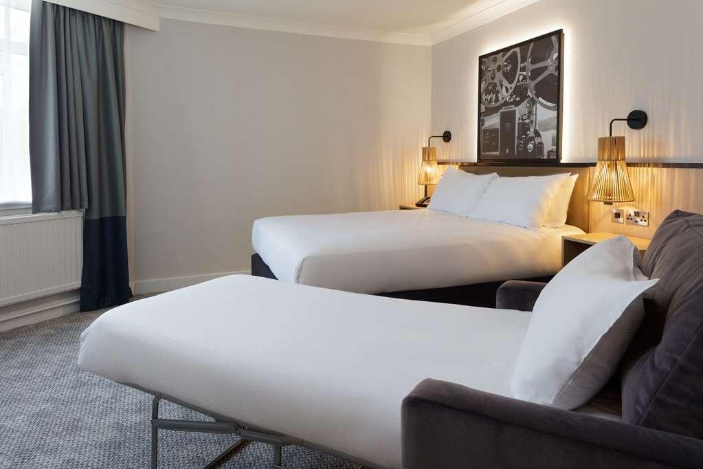 Doubletree By Hilton London Elstree 호텔 보어햄우드 객실 사진