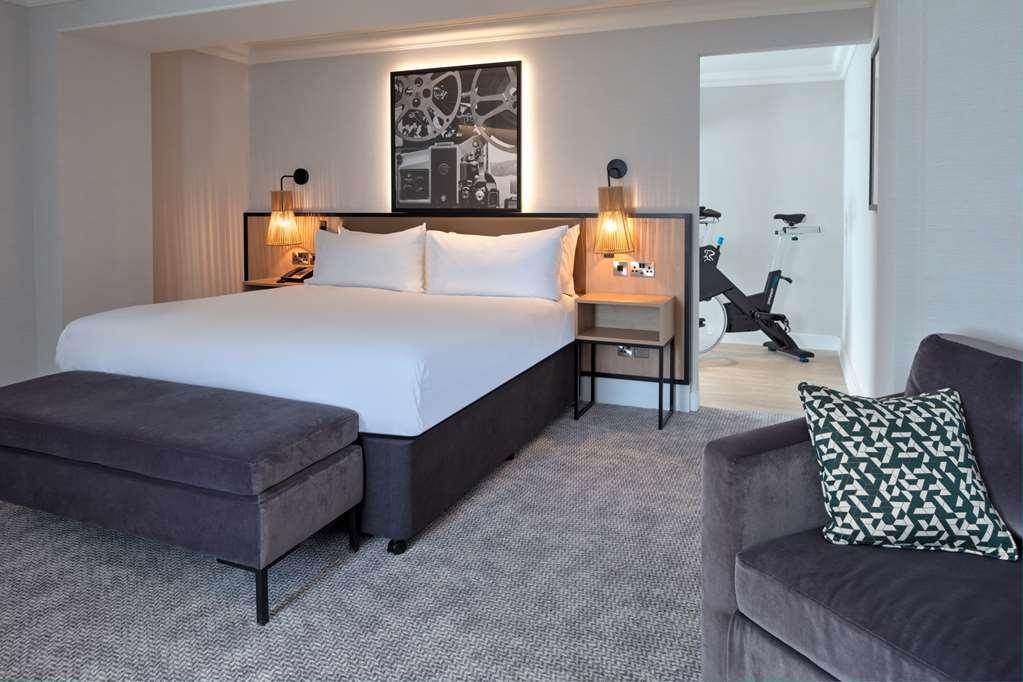Doubletree By Hilton London Elstree 호텔 보어햄우드 객실 사진
