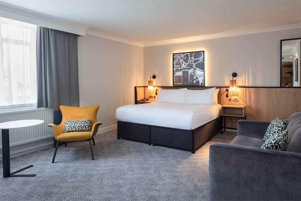 Doubletree By Hilton London Elstree 호텔 보어햄우드 객실 사진