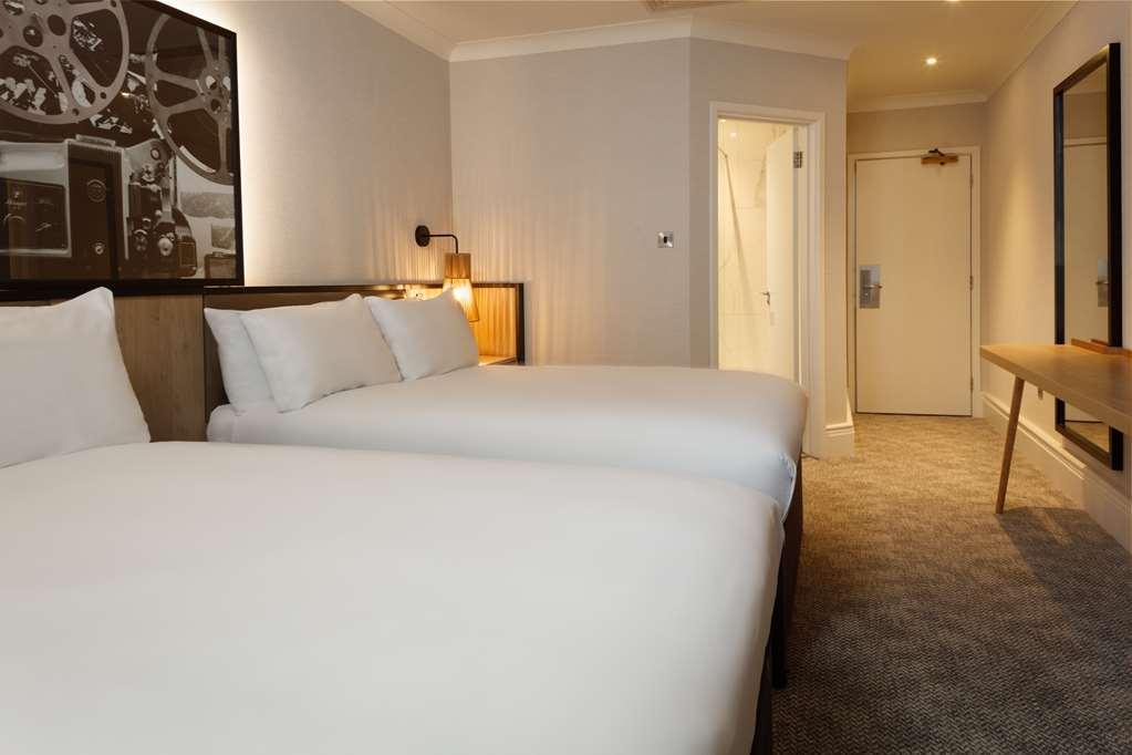 Doubletree By Hilton London Elstree 호텔 보어햄우드 객실 사진