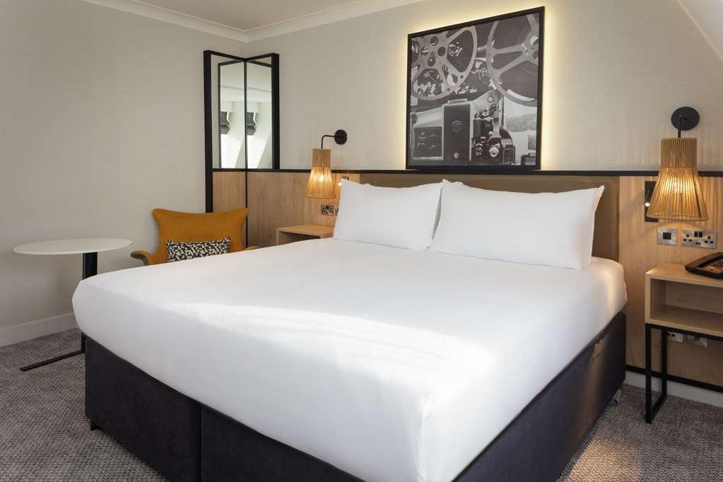 Doubletree By Hilton London Elstree 호텔 보어햄우드 객실 사진